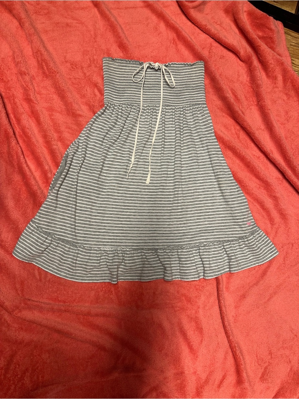 VINTAGE PINK Victoria's Secret Gray & White Strapless Smocked Midi Dress